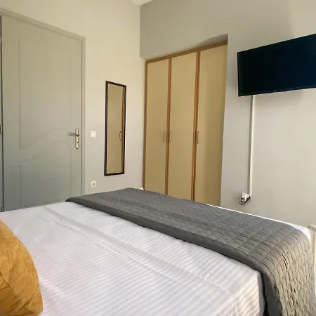 Ermis Apartament *